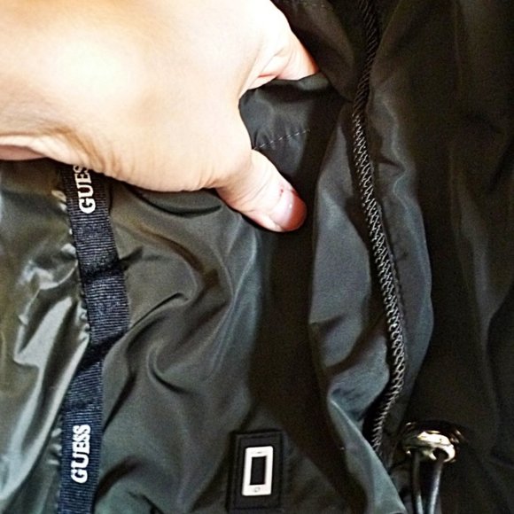 GUESS Women Hooded Puffer Jacket / Parka in Black - Picture 9 of 13